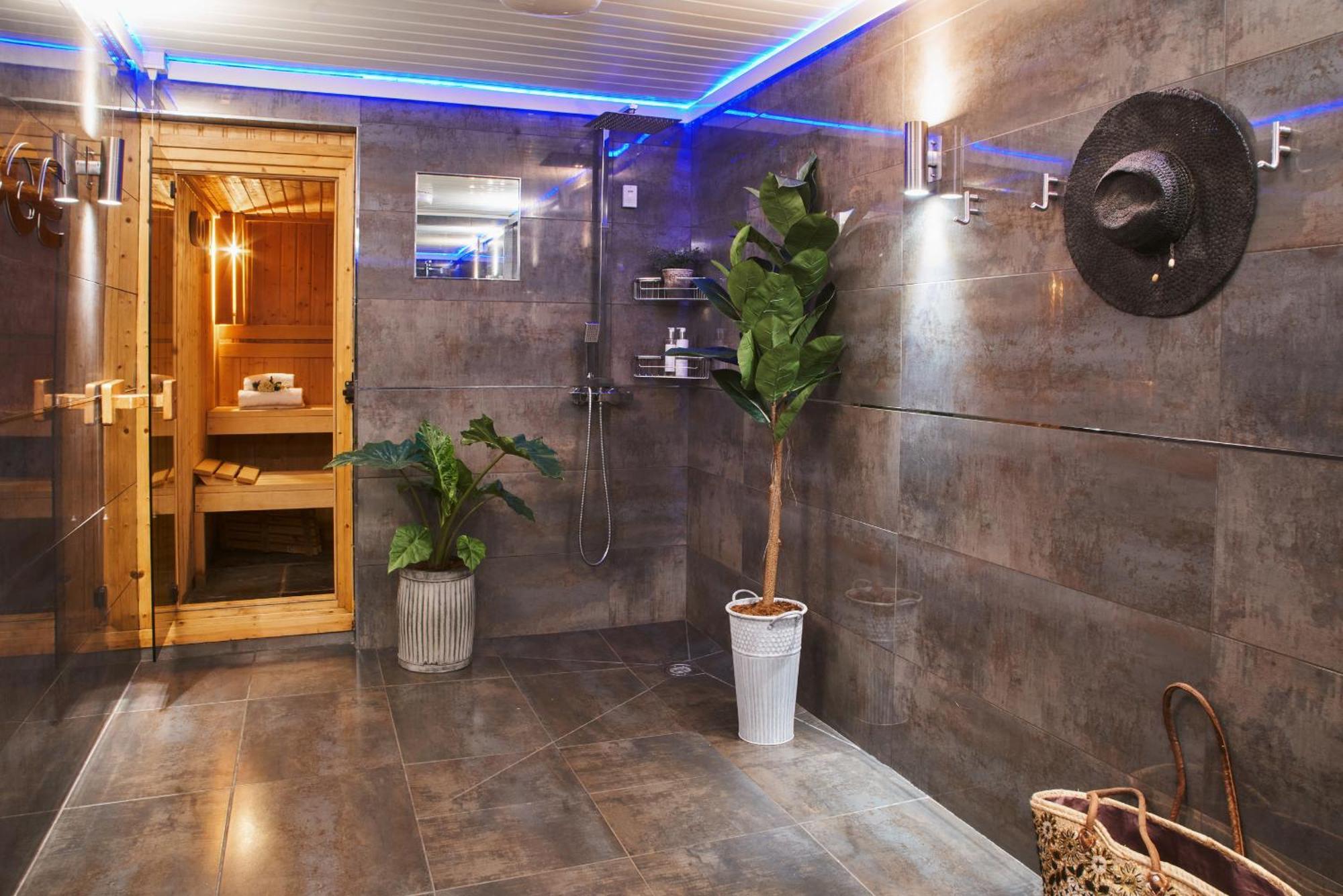 Swifts Return - Apartment With Hot Tub, Sauna And Indoor Pool Exeter Exterior photo